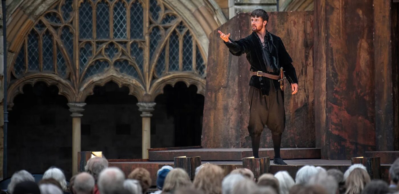 Hamlet at Norwich Cathedral